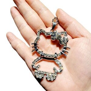 Brand New Silver Rhinestone Hello Kitty Necklace